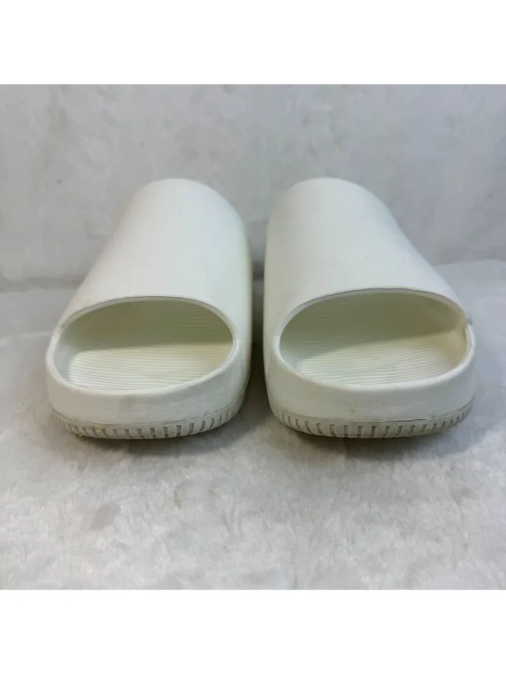 Nike Women's Slip On Calm Slides Open Toe Sandals M8/W9 Lightweight Rubber Sole
